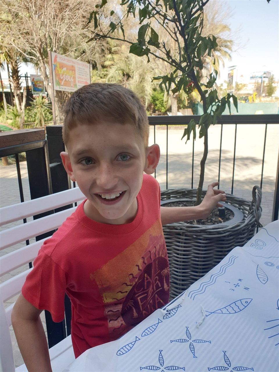 Playing model for Mommy